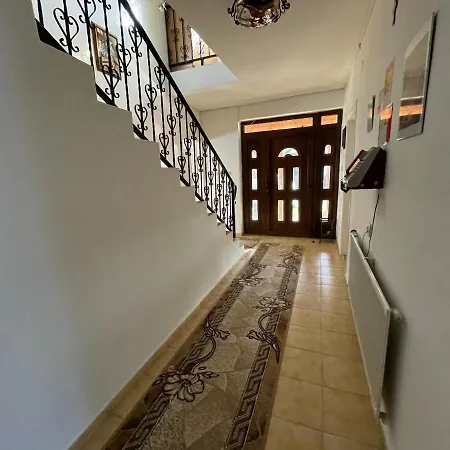 Mini Panzio بيت ضيافة 3*